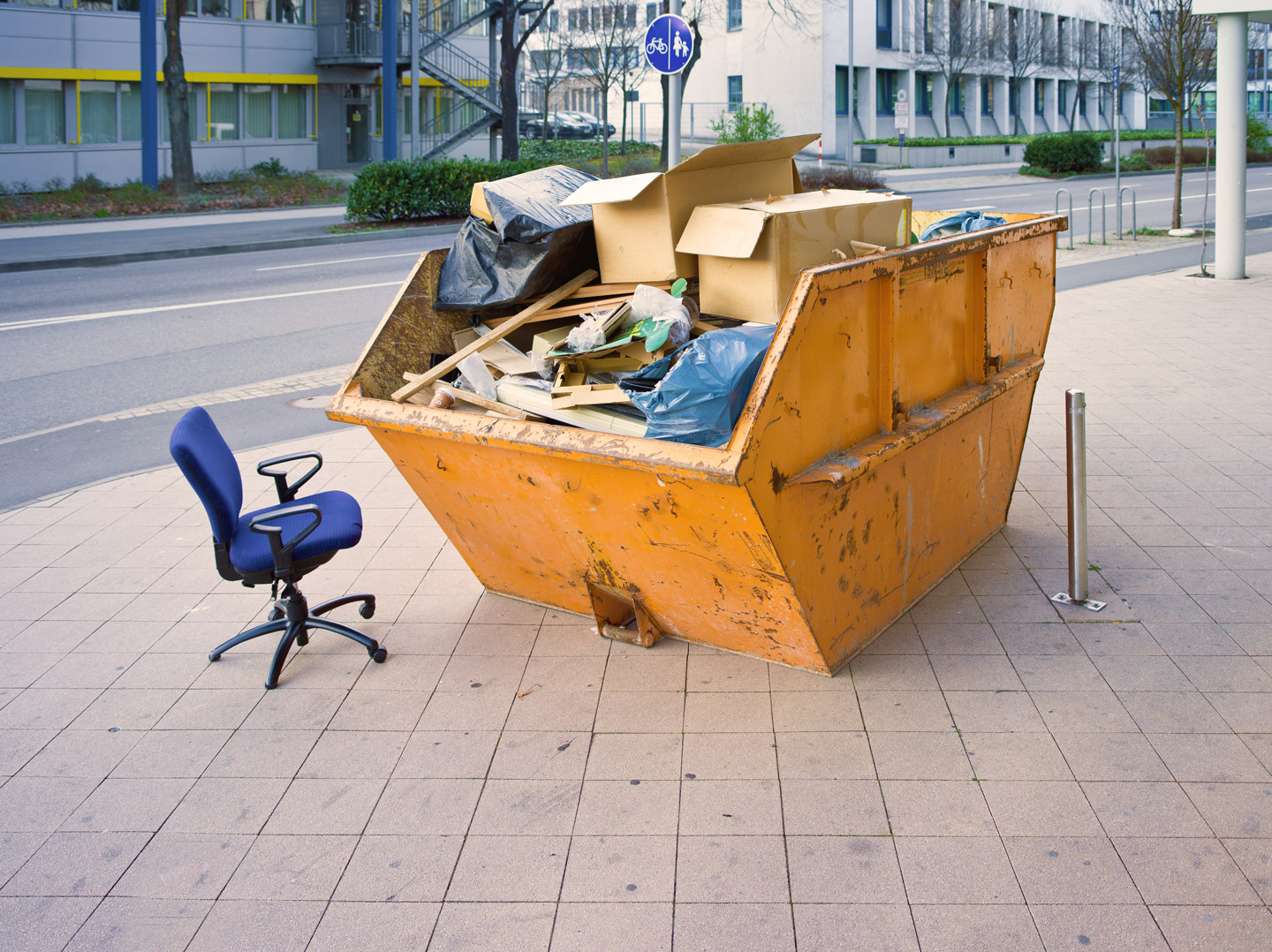 Umzugsunternehmen Apollonia Köln, Haushaltsauflösung, Entrümpelung, Entsorgung